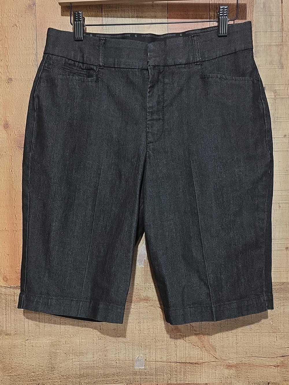 Gloria Vanderbilt Black Flat-Front Tailored Shorts